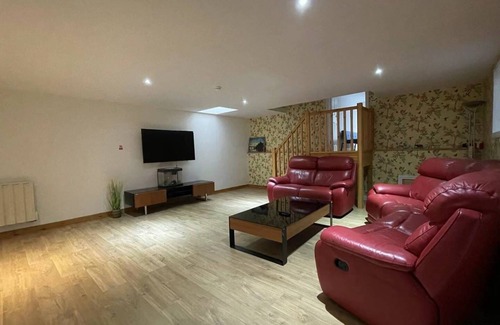 Insch Apartment | Three bedrooms Apartment sleep up to 9 people insch Aberdeenshire uk