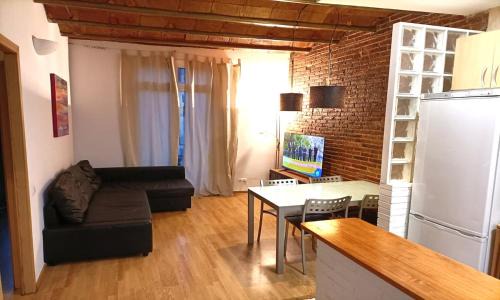 El Poble-sec Apartment | Three bedrooms bright apartment center Barcelona