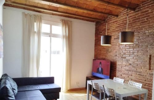 El Poble-sec Apartment | Three bedrooms bright apartment center Barcelona