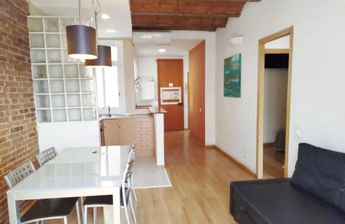 El Poble-sec Apartment | Three bedrooms bright apartment center Barcelona