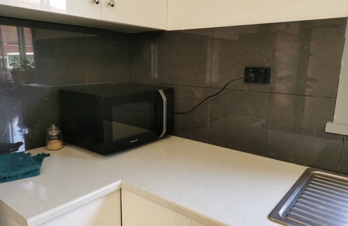 Yagoona House | Three bedrooms house for families centrally located in Sydney