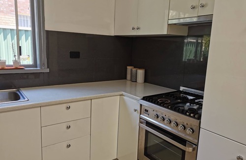 Yagoona House | Three bedrooms house for families centrally located in Sydney