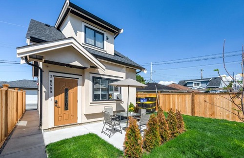 Killarney Villa | Three bedrooms new laneway house near public transit