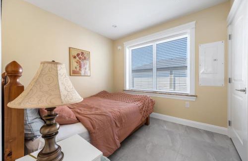 Killarney Villa | Three bedrooms new laneway house near public transit