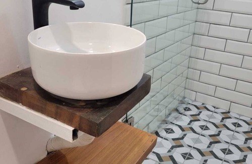 Puerto Viejo de Talamanca Hotel | Three bedroom suite in boutique hotel, 5 walk from the beach. Pet friendly.