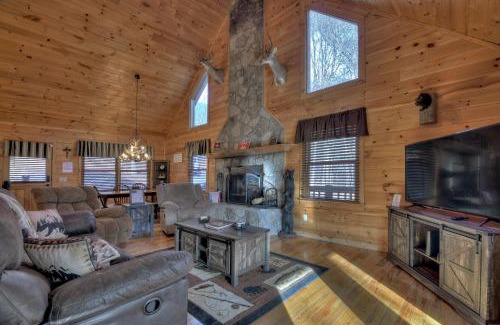 Ridgeline Vistas House | Three Cubs Cottage - Dog Friendly