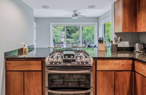 West Hartford House | Three Decks Hot Tub Fire Table | DeckHouse Retreat
