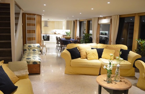 Bicton House | Three detached unique holiday lodges in the countryside but close to attractions