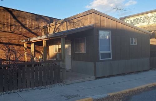 Three Forks Cabin | Three Forks Saddlery's Stable