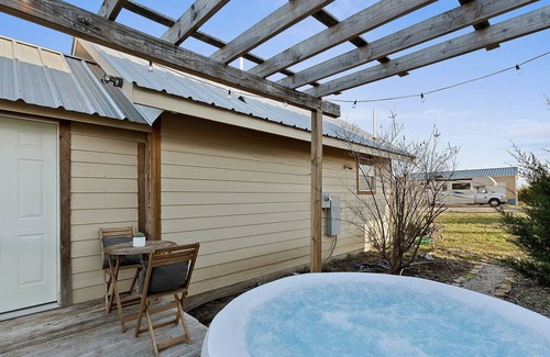 Weston Cabin | Three Lake front Cabins with hot tubs