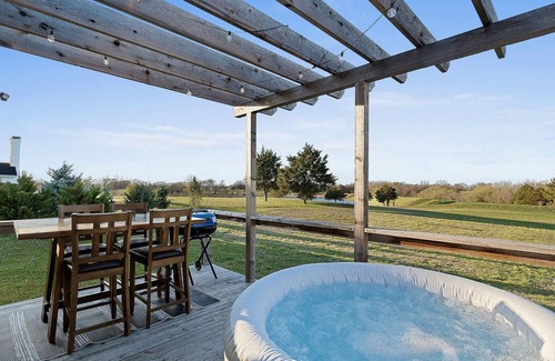 Weston Cabin | Three Lake front Cabins with hot tubs