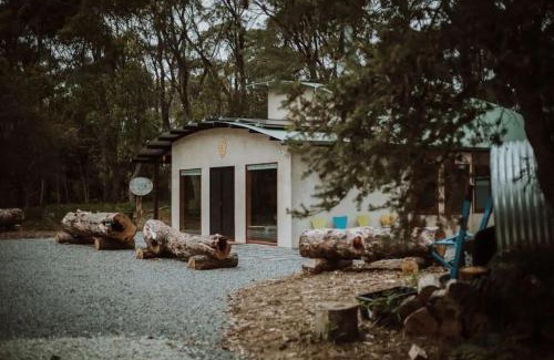 South Bruny Apartment | Three Little Pigs Escape - MAIN HOUSE - OFF GRID