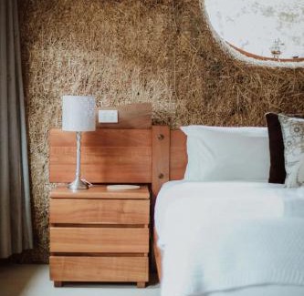 South Bruny Apartment | Three Little Pigs Escape - MAIN HOUSE - OFF GRID