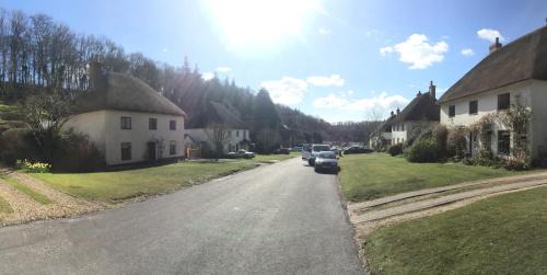 Milton Abbas House | Three Little Pigs Luxury Cottage