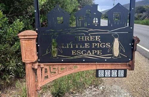 Southern House | Three Little Pigs - Main House