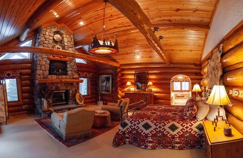 Pequot Lakes Cabin | Three Luxury Log Cabins On Private Peninsula On The Whitefish Chain of Lakes