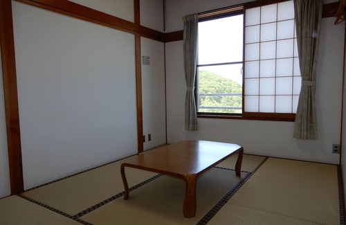 Tsuruoka Cabin | Three mountains of Dewa Yudonosan Sanrojo/Mt.