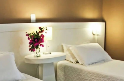 Jaguariaiva Hotel | Three Nature-Focused Twin Room w/Easy Access to Hiking Trail and Waterfalls