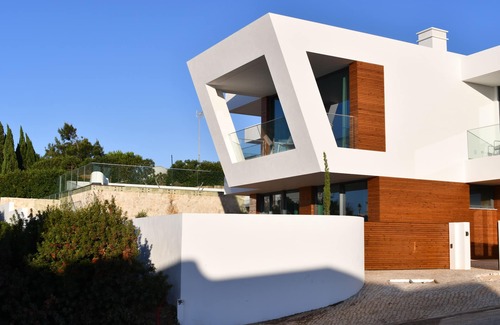 Salema House | Three Palms Nordic Luxury Villa Salema with fantastic seaviews