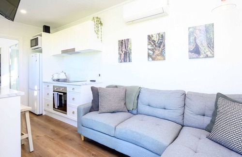 Mount Tamborine Apartment | Three Pines Tiny Home Your Mountain Escape