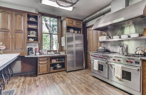 Petersburg House | Three Pines Petersburg - Luxurious 10 Bedroom Home in Historic Petersburg