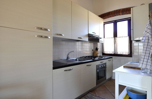 Marciana Marina Apartment | THREE-ROOM APARTMENT 6 FEATURES, IN QUIET AND RELAXING AREA.