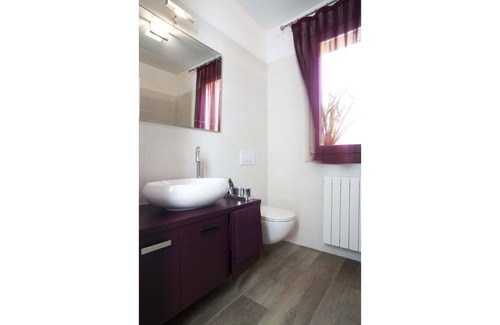Spinone Al Lago Apartment | Three-room apartment facing the lake in a residence with seasonal swimming pool and solarium