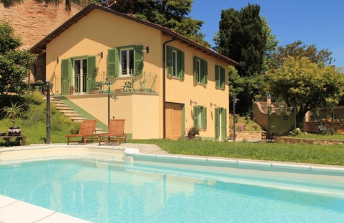 Montafia Apartment | Three-room apartment in country house in Monferrato.