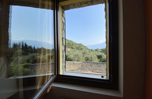 Cecina House | Three-room apartment Toscolano Maderno with pool large terrace Beach 5 minutes away