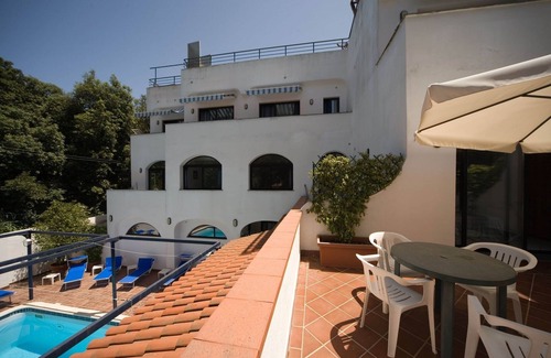 Ischia Porto Apartment | Three-roomed Residence in the center of Ischia Porto