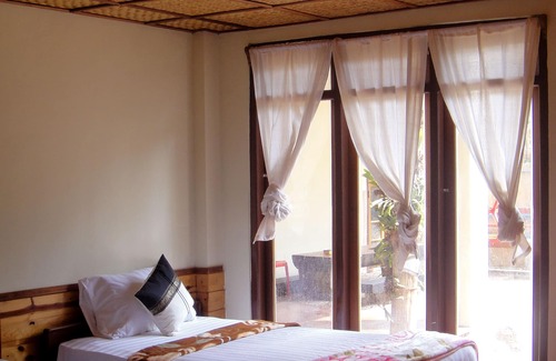 Nyaungshwe Bed & Breakfast | Three Seasons Inn & Spa