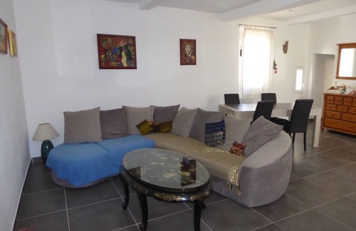 Puimoisson House | three-storey village house