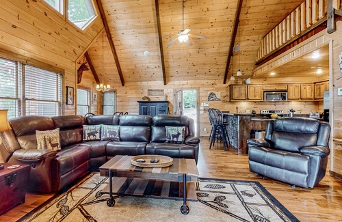 Ridges Over the Lake Cabin | Three-story dog-friendly home w/, WiFi, pool table & 3 fireplaces