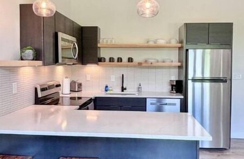 Stanton Cabin | Three Suns Cabins - Full Rental - 8 Cabins