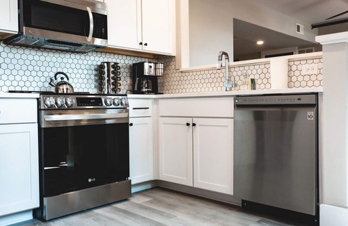 Jonesville Apartment | Three Trails 3 Bedroom, Ground Floor (Room 1)