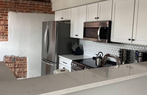 Jonesville Apartment | Three Trails 3 Bedroom, Ground Floor (Room 1)