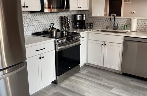 Jonesville Apartment | Three Trails 3 Bedroom, Ground Floor (Room 1)
