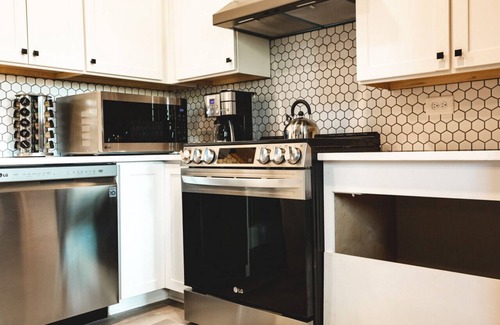 Jonesville Apartment | Three Trails Downtown Elkin, 1 Bedroom, Ground Floor