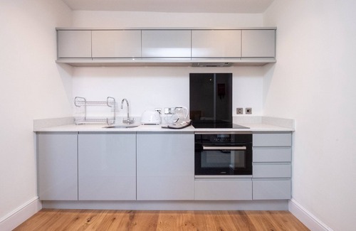 Pettistree Cottage | Three Tuns Apartments - Elm - sleeps 2 guests in 1 bedroom