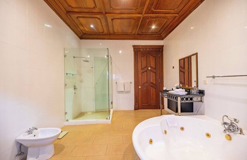Naivasha Hotel | Three Ultimate Getaway Room for Animal Lovers, with Scenic Outdoor Patio