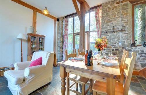 Llanwrda House | Threshing Barn