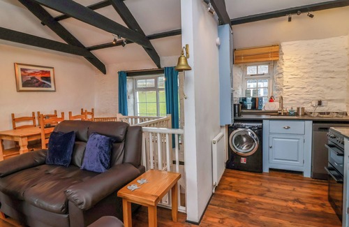 Tintagel Cottage | THRESHINGS COTTAGE, pet friendly, with a garden in Tintagel