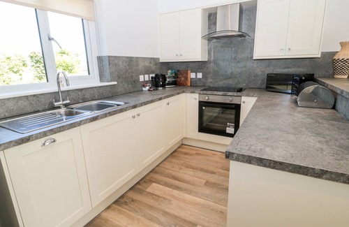 Newton by the Sea Cottage | THRIFT LODGE, pet friendly, character holiday cottage in Embleton