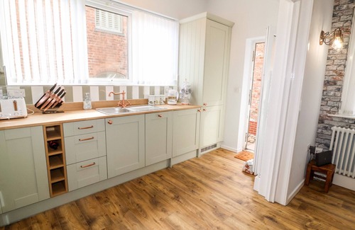 Ripon House | THROUGH THE LOOKING GLASS, pet friendly, with a garden in Ripon