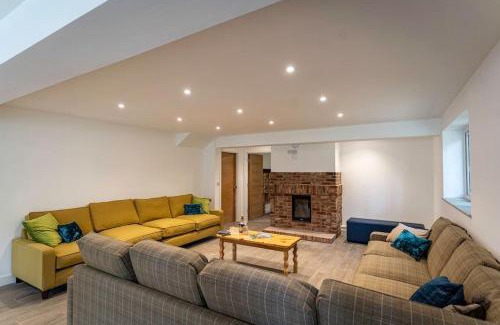 Farley House | Throwley, woodland lodge with hot tubs for 14