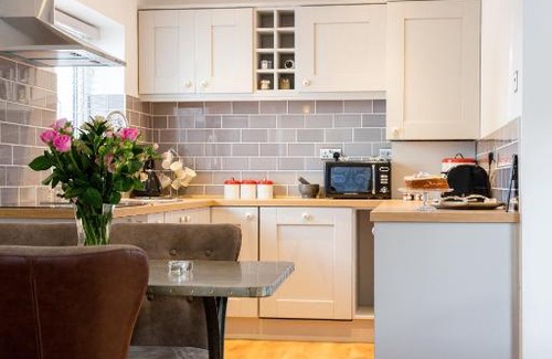 Sutton on the Forest House | Thrush Nest Cottages - Wren Cottage sleeps 4, 2 bedrooms & Stable Cottage sleeps 2, 1 bedroom