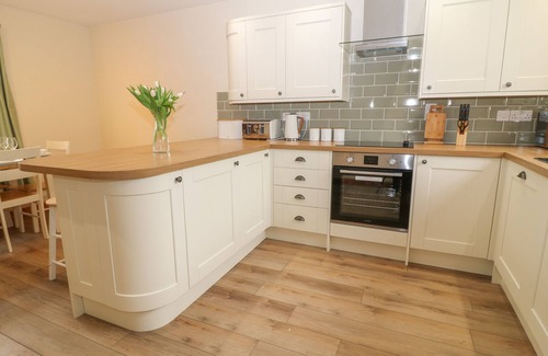 Lifton Cottage | THRUSHEL COTTAGE, pet friendly, with open fire in Lifton