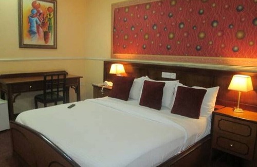 Calabar Hotel | Ths Le Chateau Thelpim Hotels
