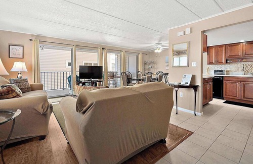 Midtown Ocean City Condo | Thunder Island 75B Su