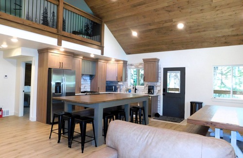 Island Park Cabin | Thunder Ridge Cabin, Nestled in amazing pines with solitude and mountain feeling